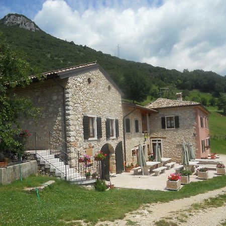 Agriturismo Lusani Caprino Veronese Bagian luar foto