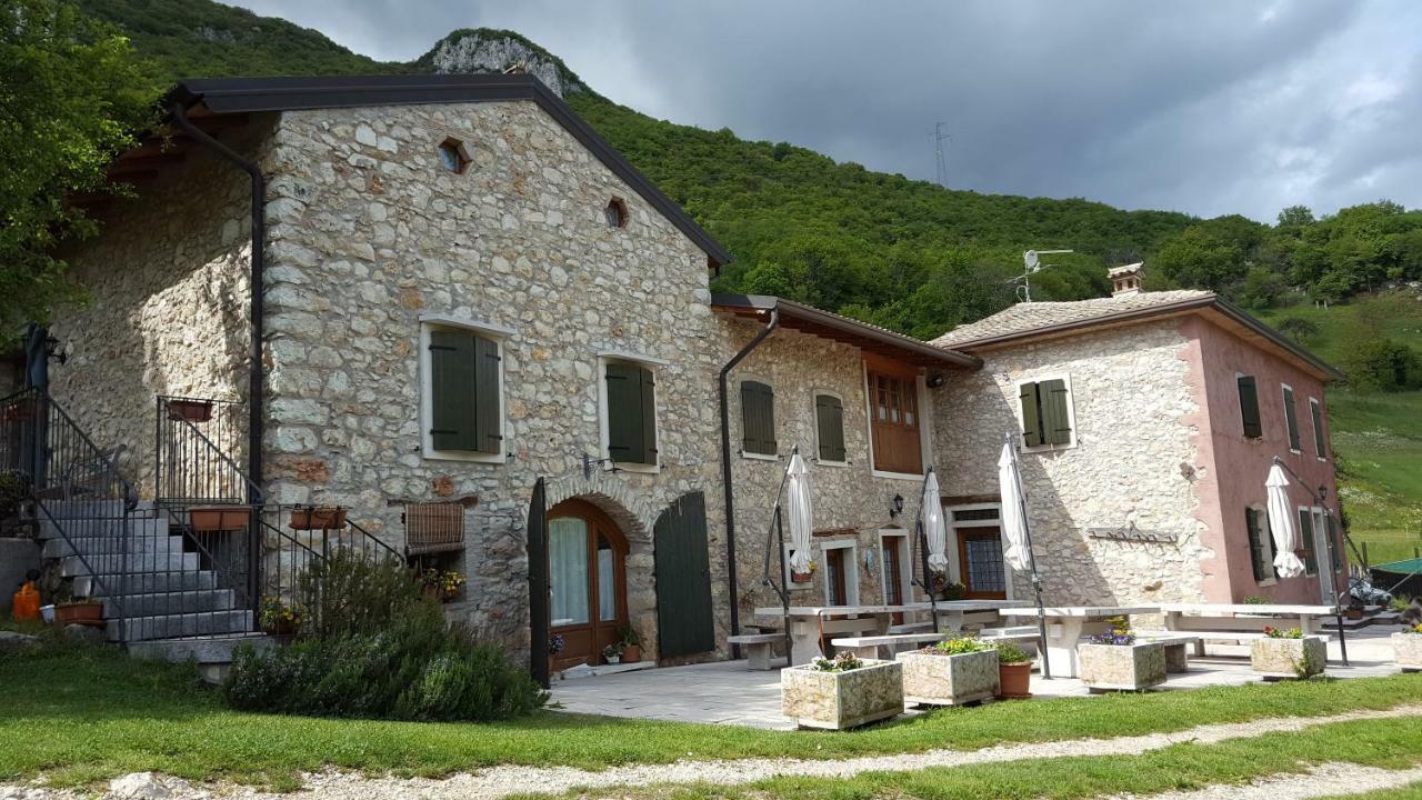 Agriturismo Lusani Caprino Veronese Bagian luar foto