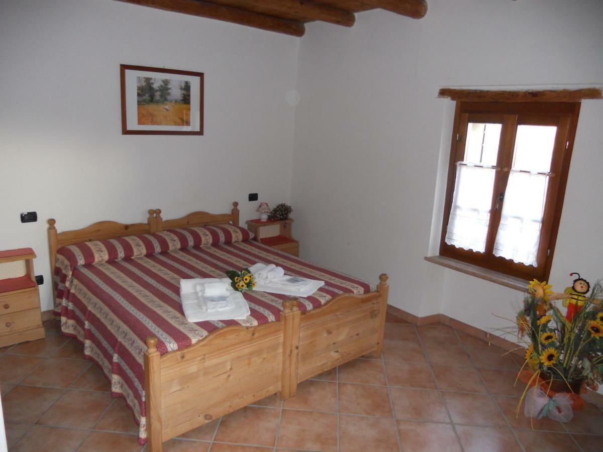Agriturismo Lusani Caprino Veronese Bagian luar foto