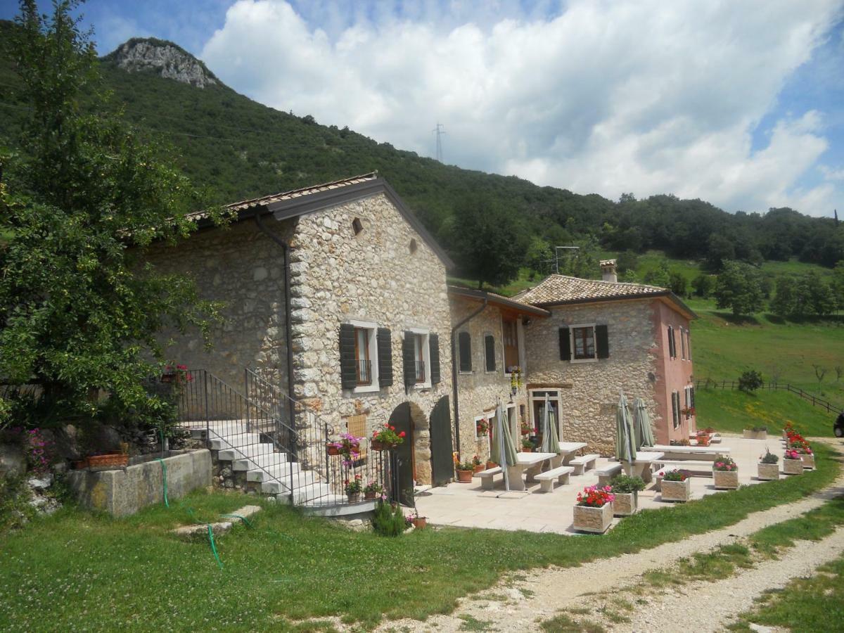 Agriturismo Lusani Caprino Veronese Bagian luar foto