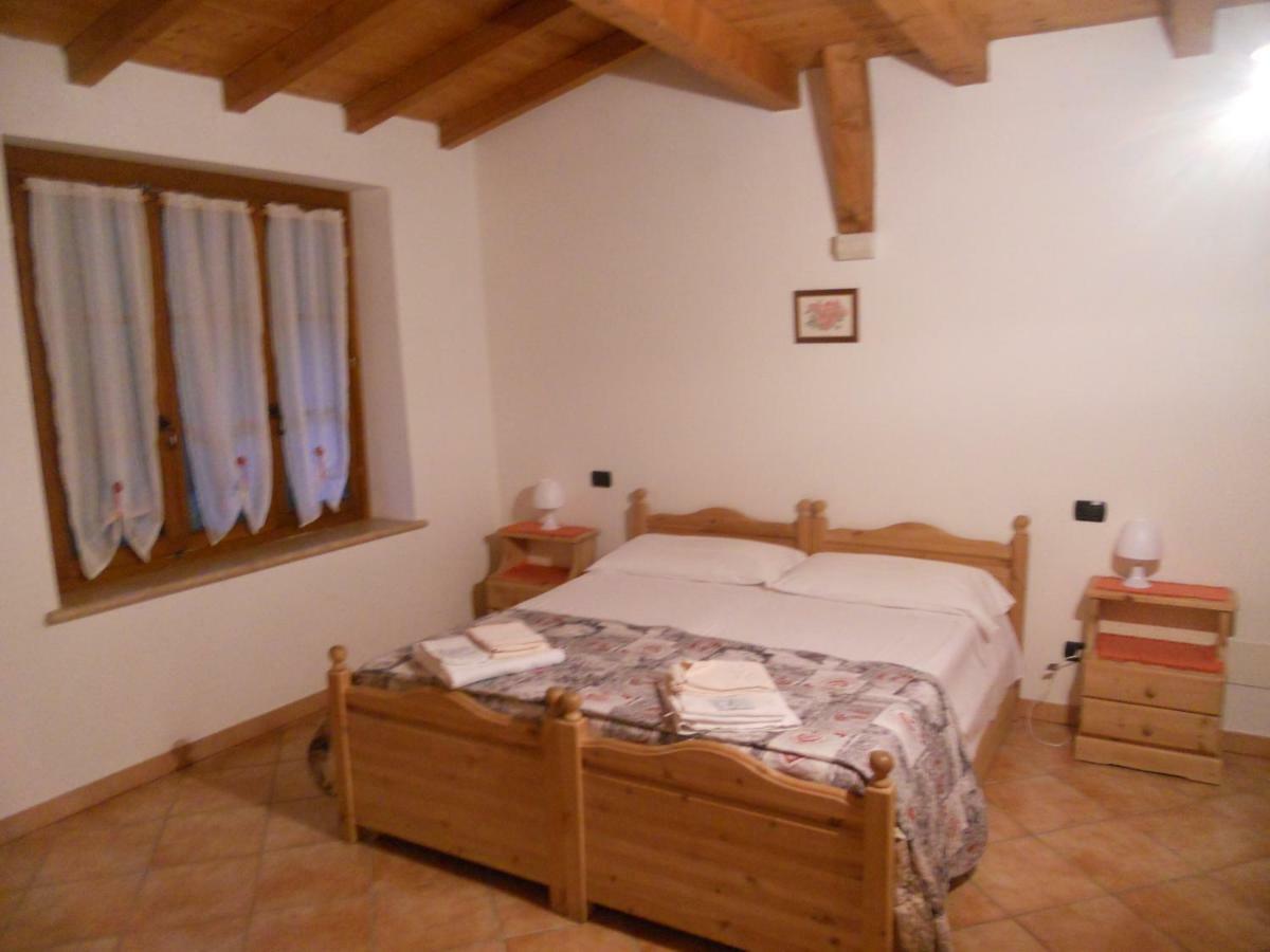 Agriturismo Lusani Caprino Veronese Bagian luar foto